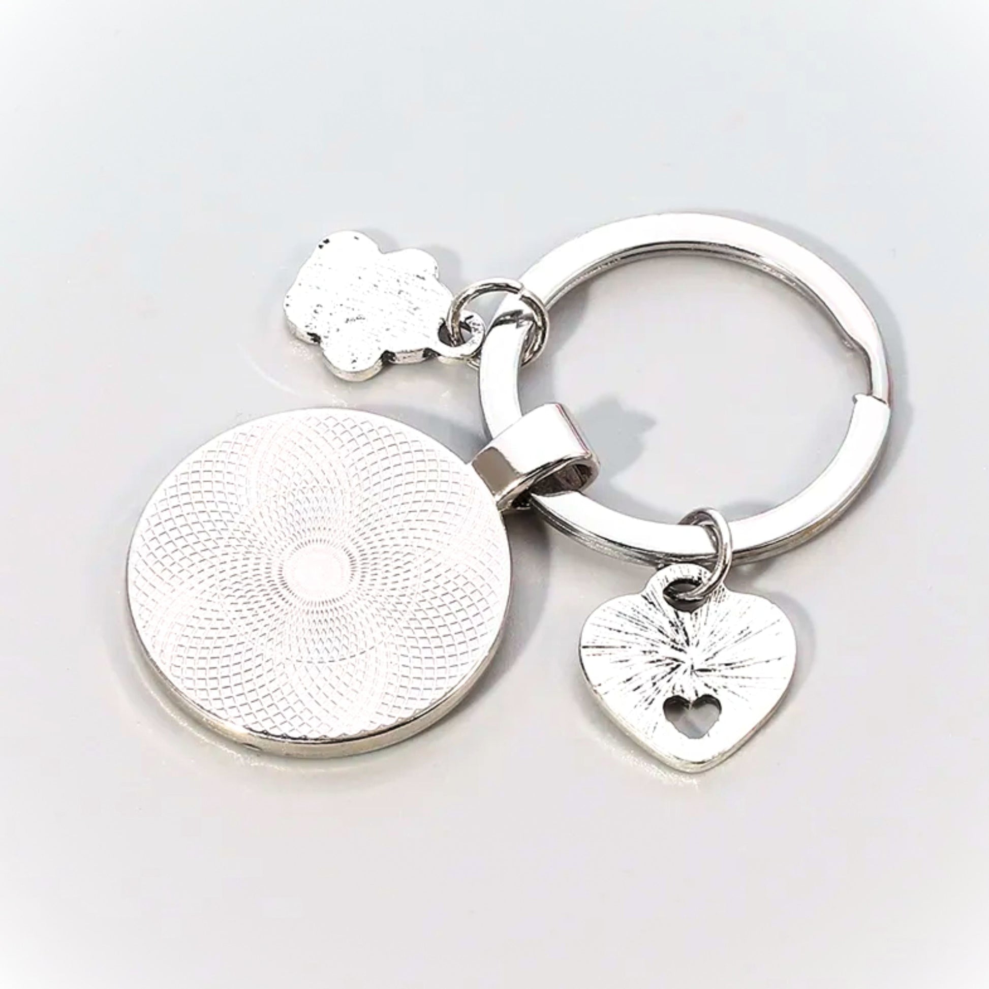 Gemify™ Dog photo keychain set Custom Pet Photo Paw & Heart Keychain